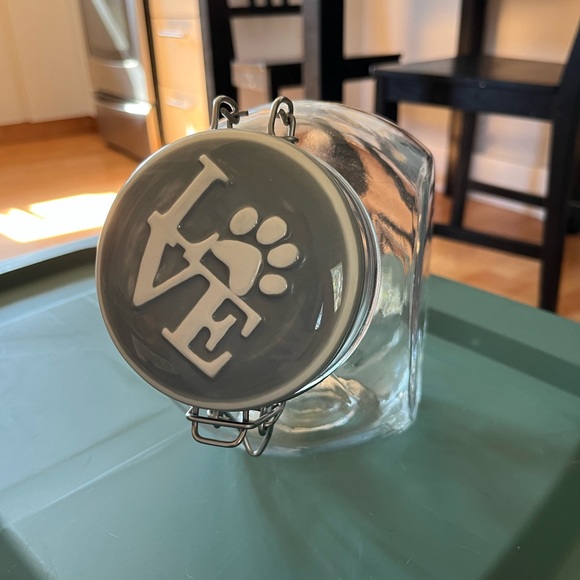 Adorable Pet Treat Jar 🐾 - Picture 1 of 3